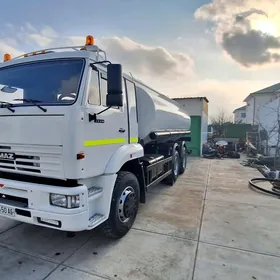 Kamaz 6520 2015
