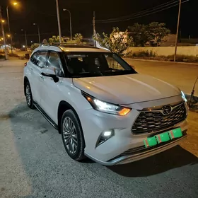Toyota Highlander 2020