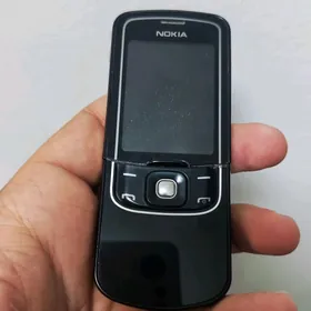 Nokia 8600