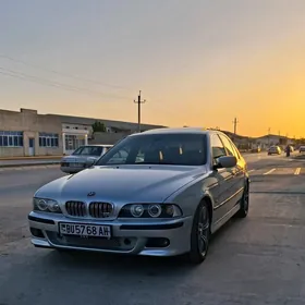 BMW E39 2000