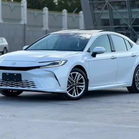 Toyota Camry 2024