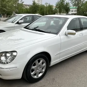 Mercedes-Benz S-Class 2004