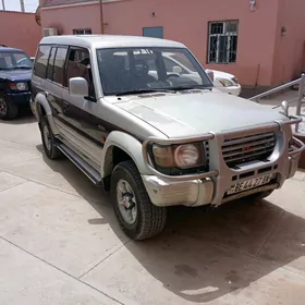 Mitsubishi Pajero 1991
