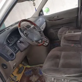 Kia Carnival 2002