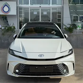 Toyota Camry 2025