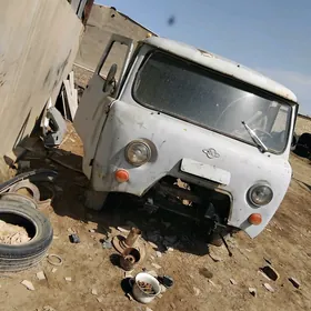 UAZ 452 1991