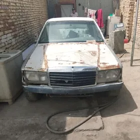 Mercedes-Benz 190E 1988