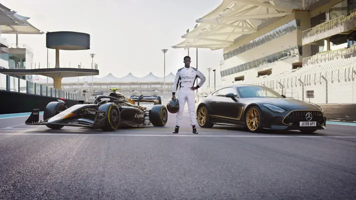 Mercedes Bred Pittiň düşmeginde Formula 1 hakdaky filmiň hormatyna ýörite superkar çykardy