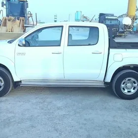 Toyota Hilux 2013