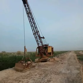 Caterpillar Excavator 1990