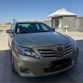 Toyota Camry 2011