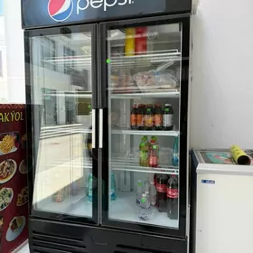 Холодильник Ветрина