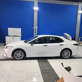 Toyota Camry 2022