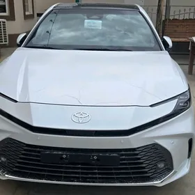 Toyota Camry 2024
