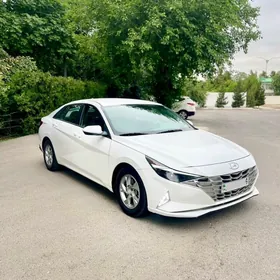 Hyundai Elantra 2021