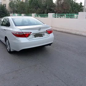Toyota Camry 2017