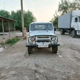 UAZ 469 2000