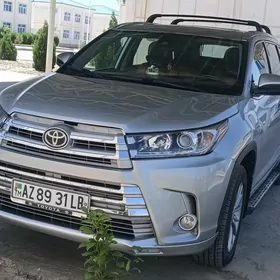 Toyota Highlander 2018