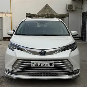 Toyota Sienna 2021