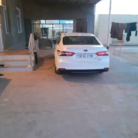 Toyota Camry 2020