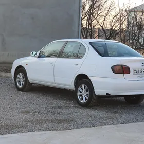 Nissan Primera 2001