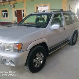 Nissan Pathfinder 2000