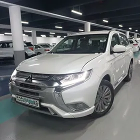 Mitsubishi Outlander 2022