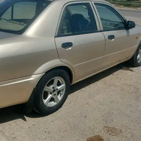Mazda Mazda2 2001