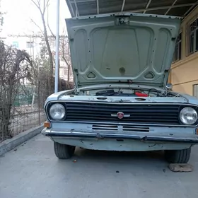 Gaz 24 1988