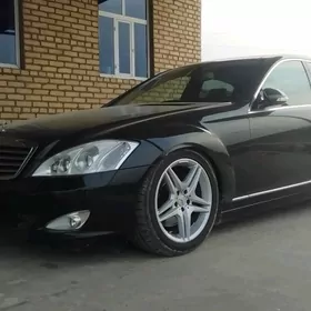Mercedes-Benz S-Class 2008