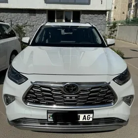Toyota Highlander 2022