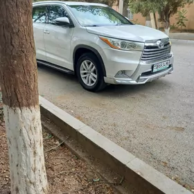 Toyota Highlander 2015