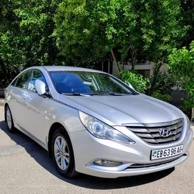 Hyundai Sonata 2011
