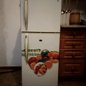холодильник Indesit
