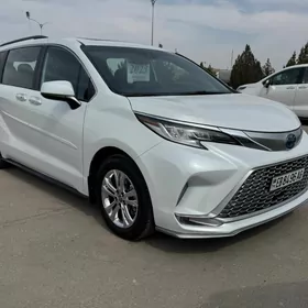 Toyota Sienna 2023