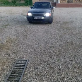 Mercedes-Benz S-Class 1997