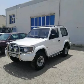 Mitsubishi Pajero 1994