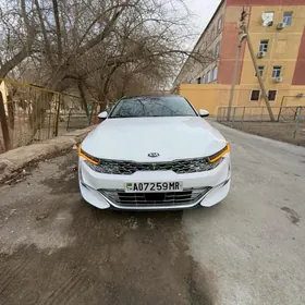 Kia K5 2021