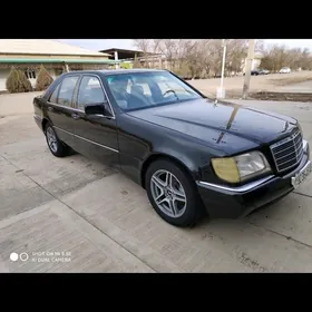 Mercedes-Benz S-Class 1993