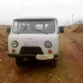 UAZ 2206 2000