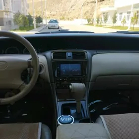 Toyota Avalon 2000