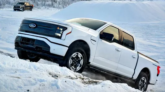Ford отзывает пикапы F-150 Lightning: есть риск возгорания аккумулятора