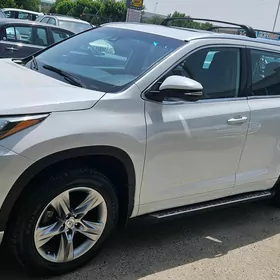Toyota Highlander 2017