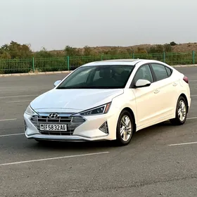 Hyundai Elantra 2020