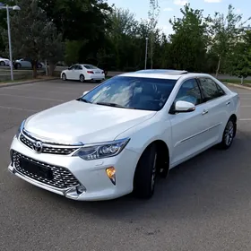 Toyota Camry 2017