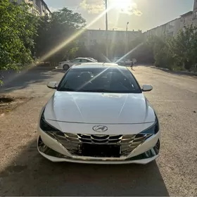 Hyundai Elantra 2021