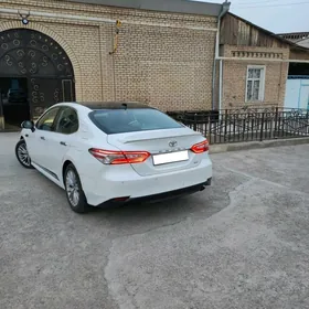 Toyota Camry 2020