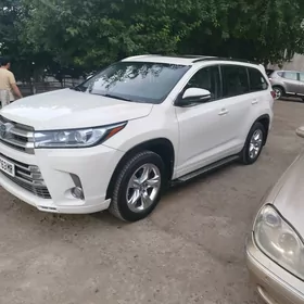 Toyota Highlander 2017