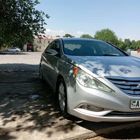 Hyundai Sonata 2011