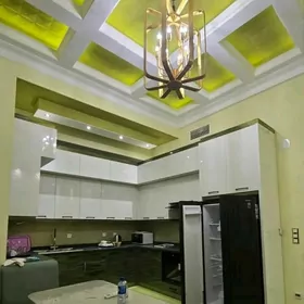Kemine Parahat restoranyn